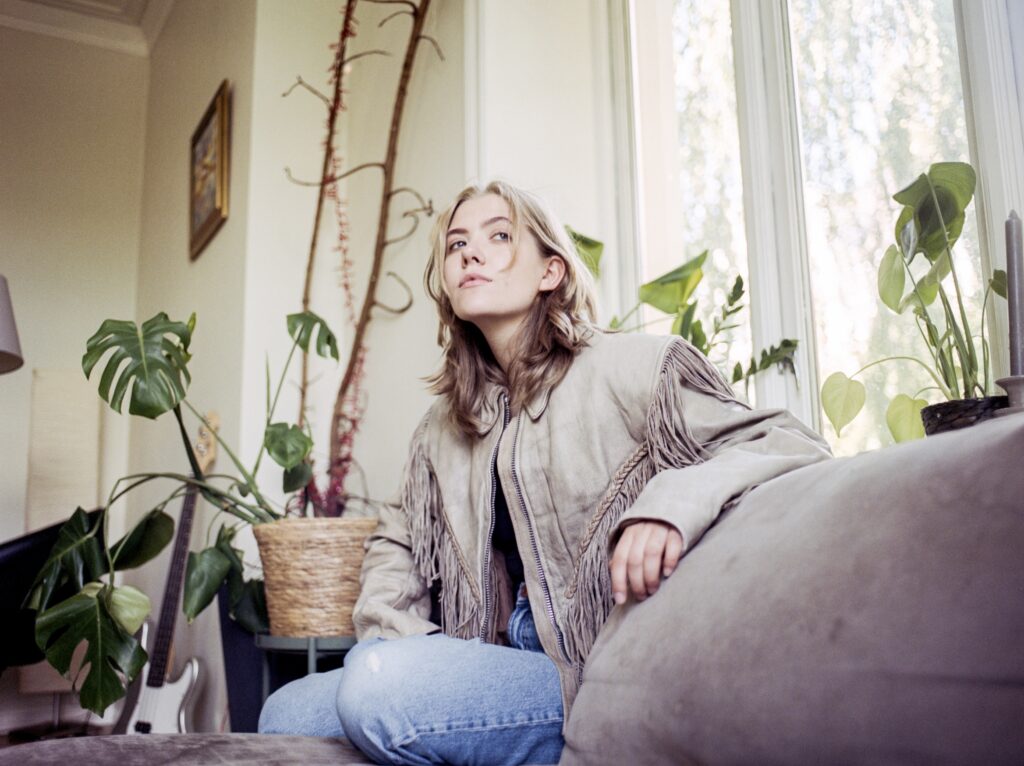 Bo Milli announces debut EP and releases surging dream-pop single ‘Come After Me’