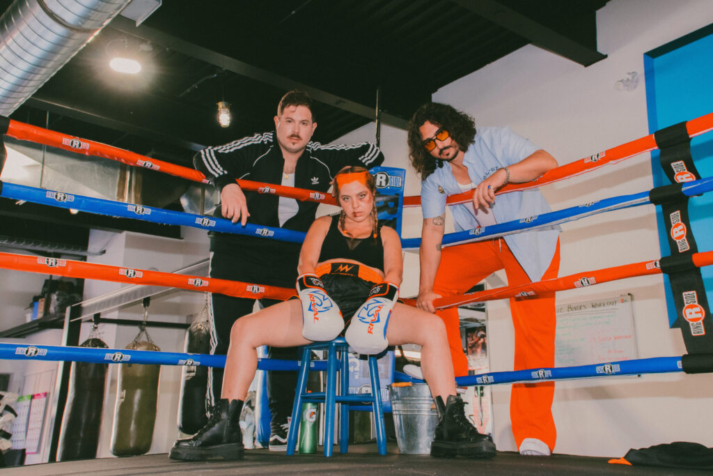 MONOWHALES share explosive new single ‘Hear Me Out’