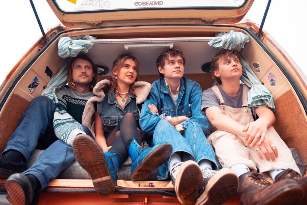 HUNNY BUZZ share new single ‘Deli Man’