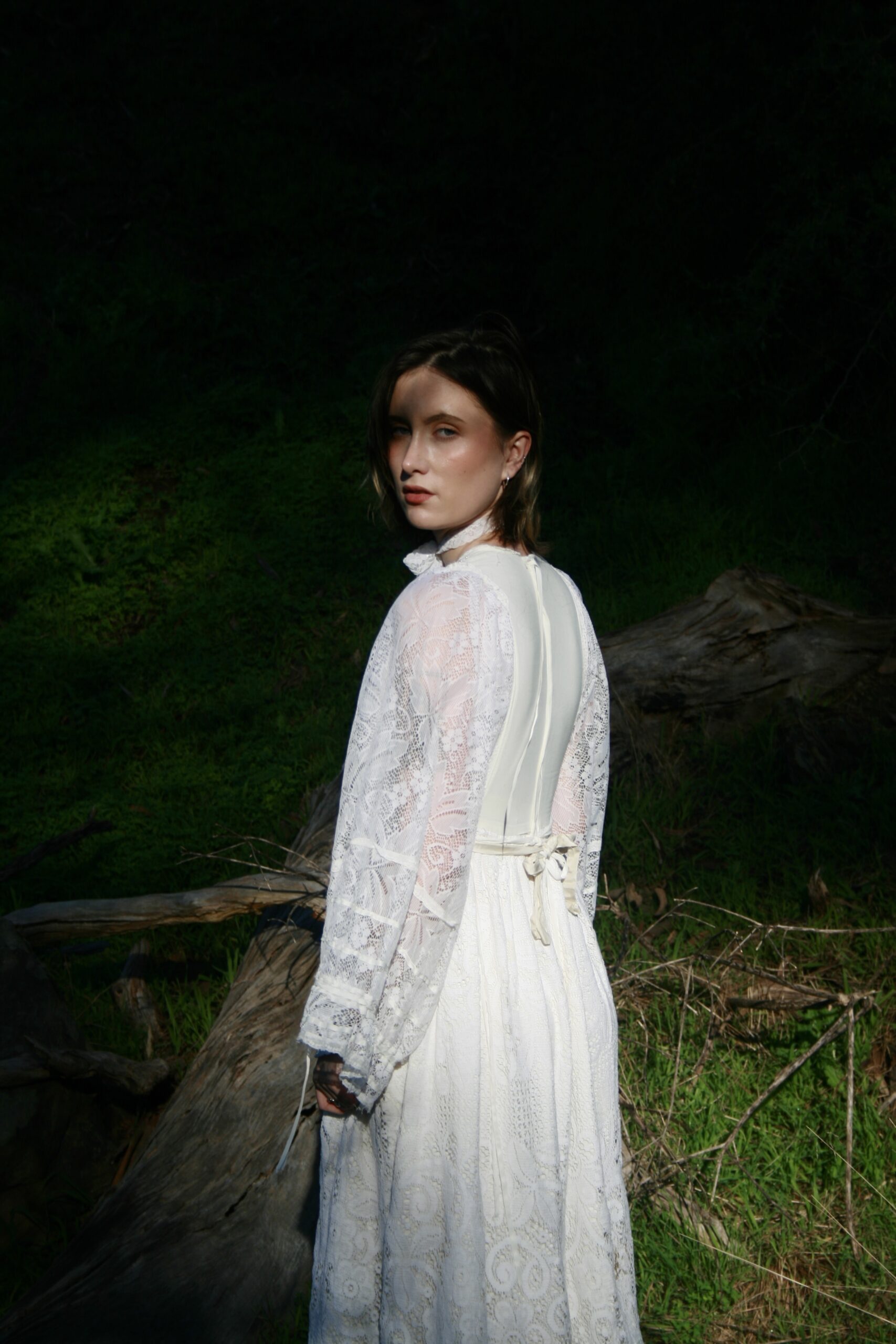 Read more about the article Mabel Pink releases her ethereal debut single ‘Lace And Moss’