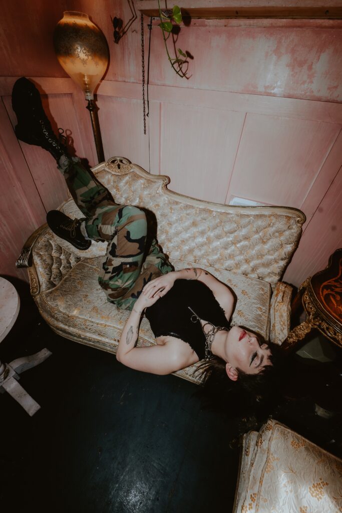 America Jayne shares new EP Shove It alongside the single ‘Parasite’