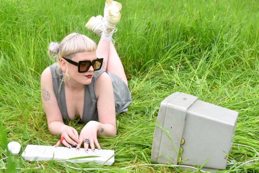 Olivia Browse releases icon-inspired new single ‘Debbie Harry’