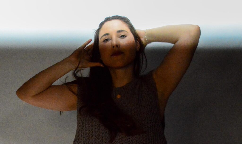 Anna Elyse leaves her old self behind on new single ‘Slot Machines’
