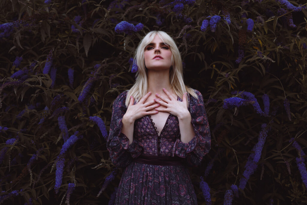 Sinead Ann unleashes powerful and ethereal new single ‘Four Walls’