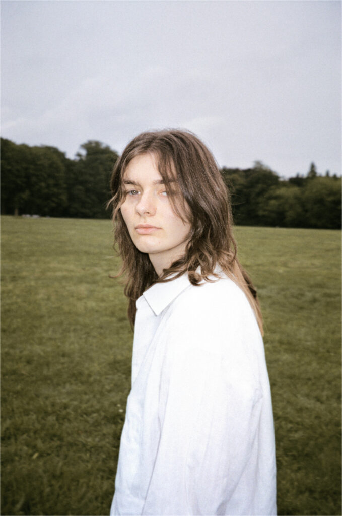Philine Sonny announces Invader EP & shares new single ‘Drugs’