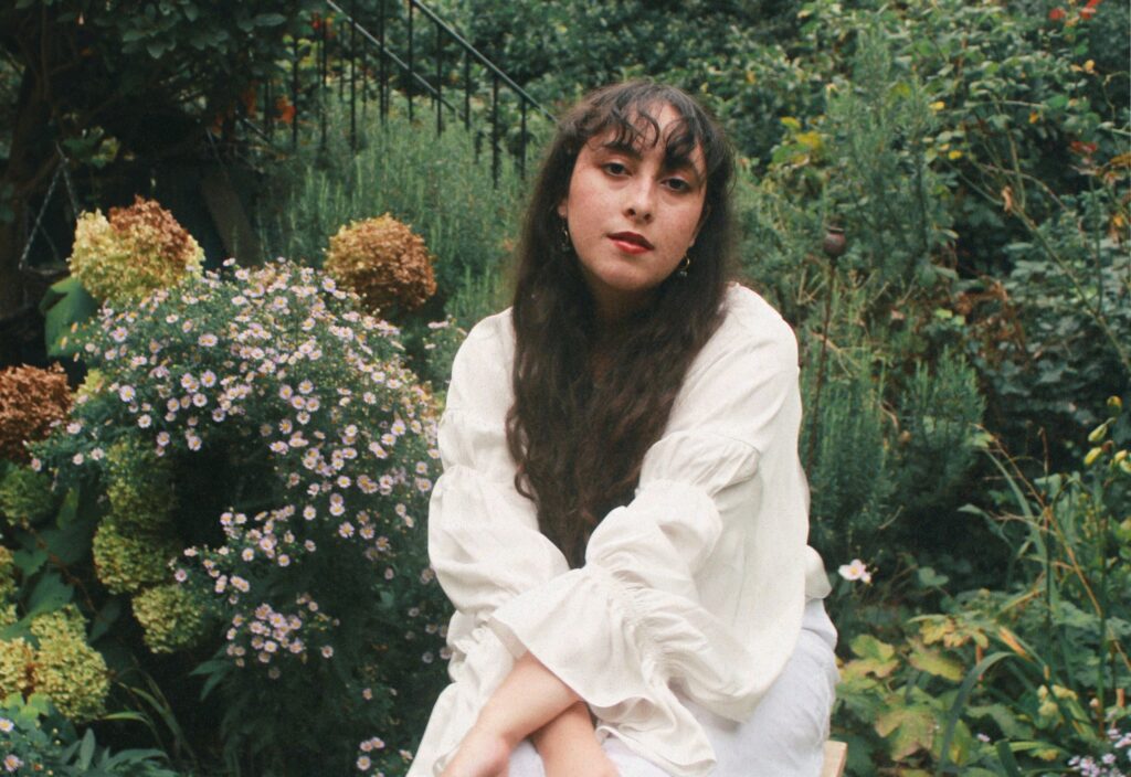 Ella Tobin releases timeless new single ‘Older’