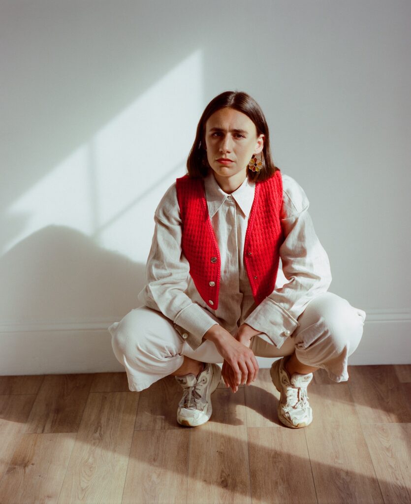 Tragic Sasha shares her new single ‘Prettier in Person’