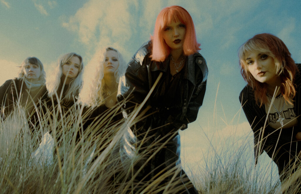 VENUS GRRRLS break into 2024 with lustful new single ‘Divine’