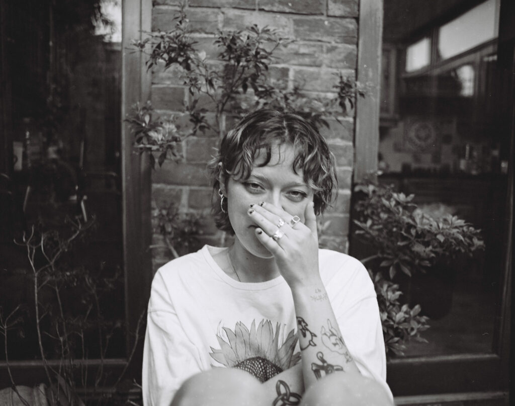 Annie-Dog releases hypnotic debut single ‘The Pressures of the Heart’