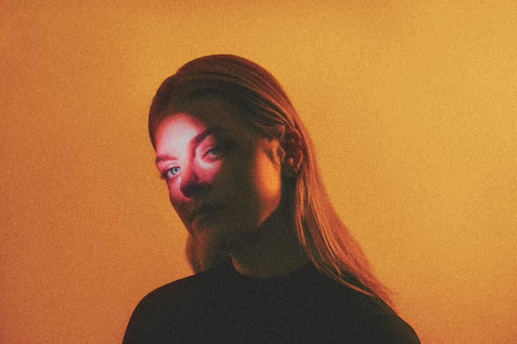 Tusks shares new single ‘Strangers’