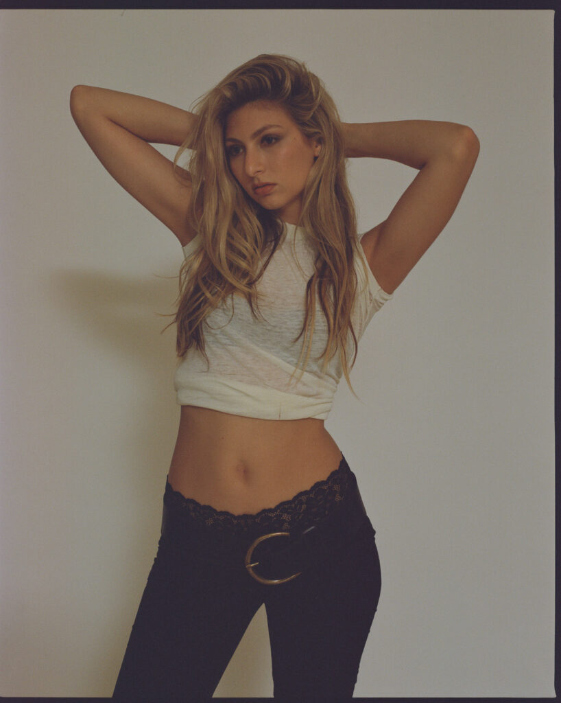Blu DeTiger drops sultry new single & video ‘Kiss’