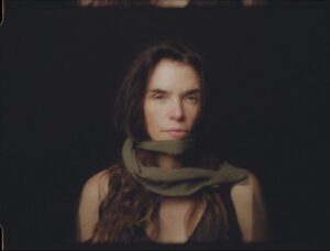 Read more about the article Leona Naess shares new single & video, ‘Karma’s Comet’