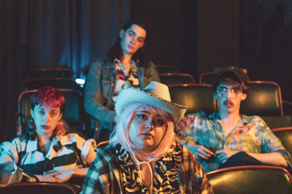 CHARLESCANTBREATHE share their new single ‘Gin & Tonic’