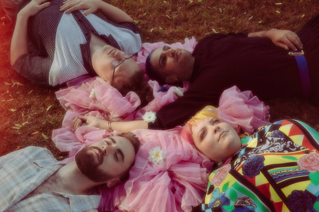 Basement Revolver share ethereal new single ‘Red Light’