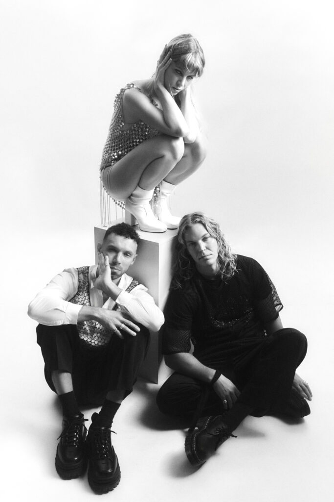 Takykardia celebrates being “quite good by yourself” with retro-futuristic new anthem ‘You Got Me Feeling Bad’