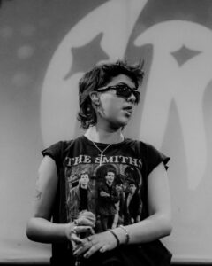 Read more about the article Deadbeat Girl shares intoxicating new single ‘Who Are You?’