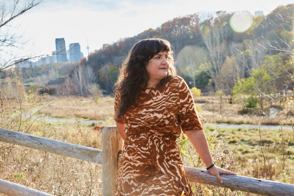 Abigail Lapell shares new single/video ‘Flowers in My Hair’ ft. Great Lake Swimmers