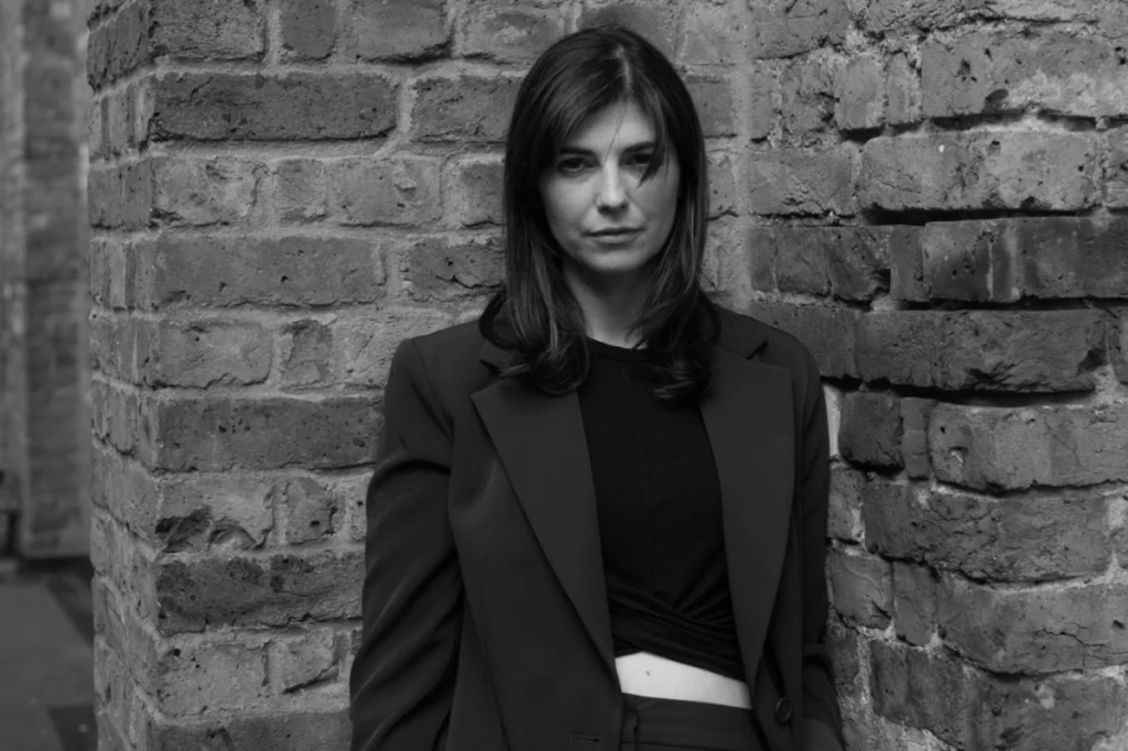 Roxanne de Bastion releases new single ‘Skin’