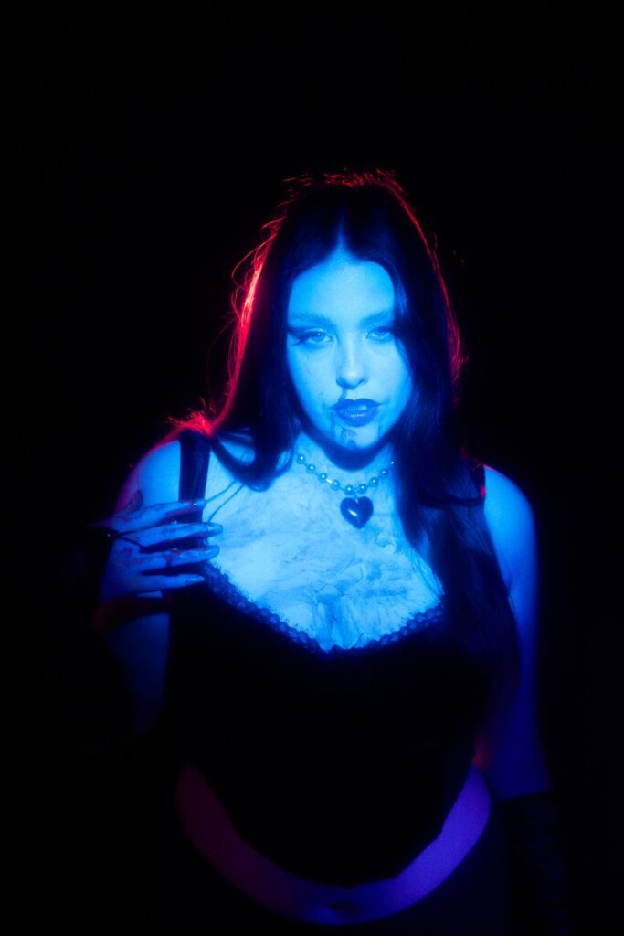 Mary Jeans unveils her new synth pop single ‘You’re Mine’