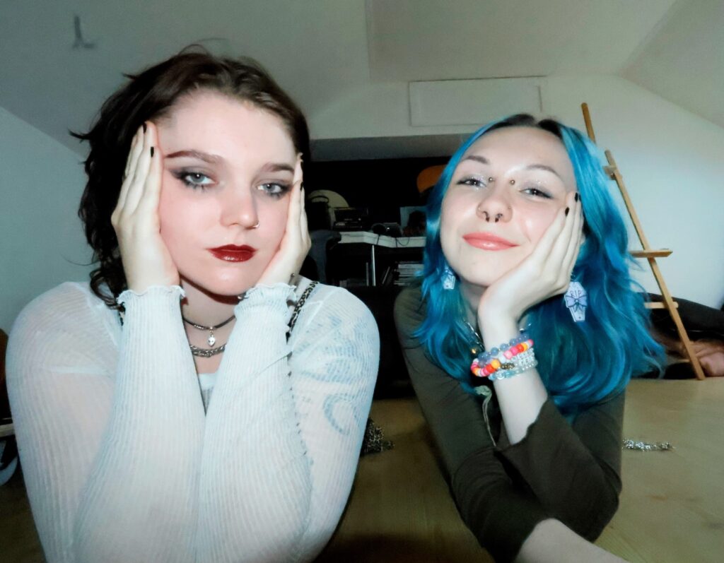 Fee Gray teams up with fellow artist Mister Sister for pop-punk single ‘Little White Lie’