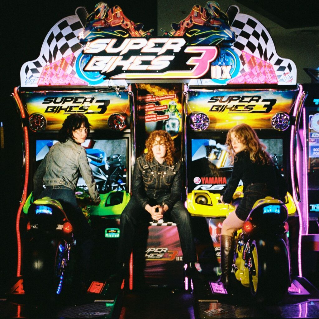 Folk Bitch Trio share new single & video ‘God’s A Different Sword’