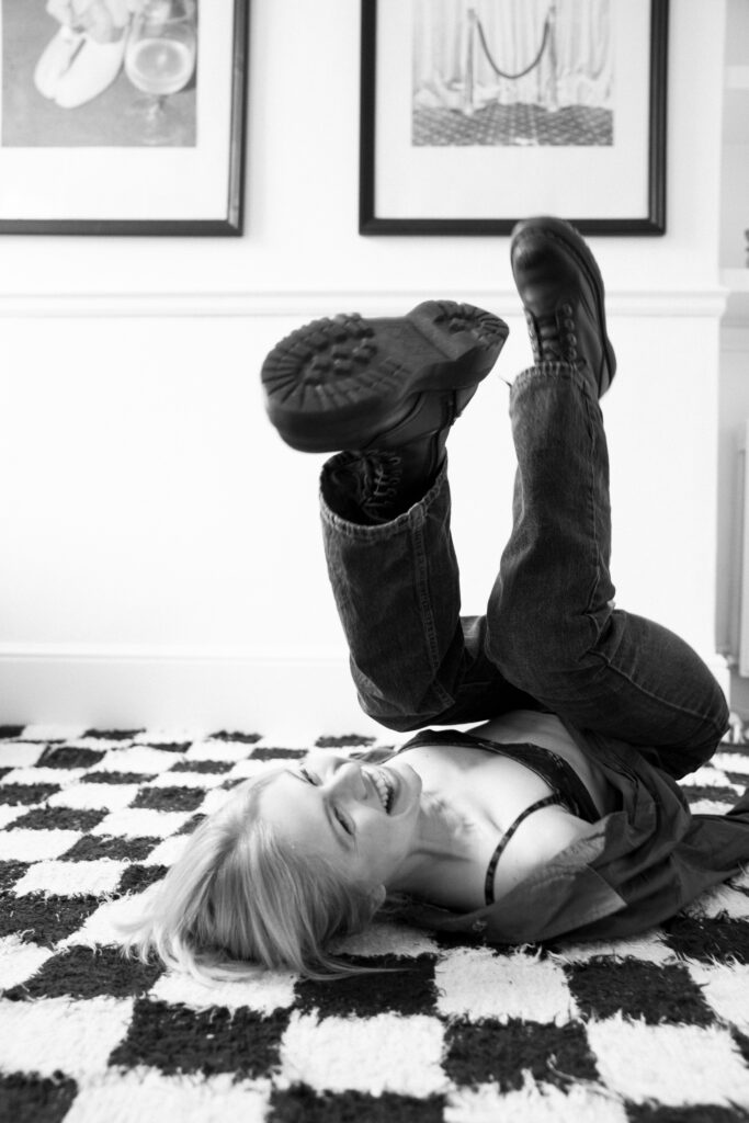 Izzy S.O shares brand new single ‘Suddenly it’s Easy’