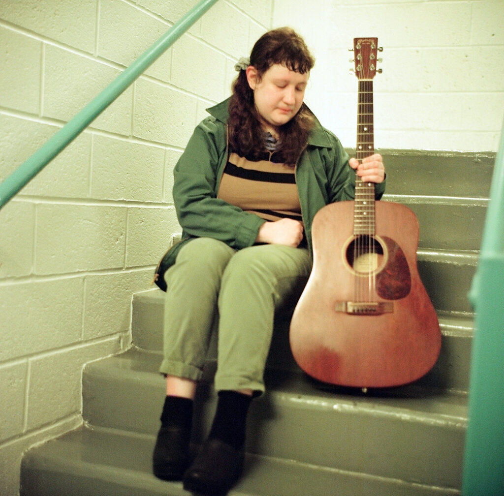Joanna Sternberg presents new single ‘A Country Dance’