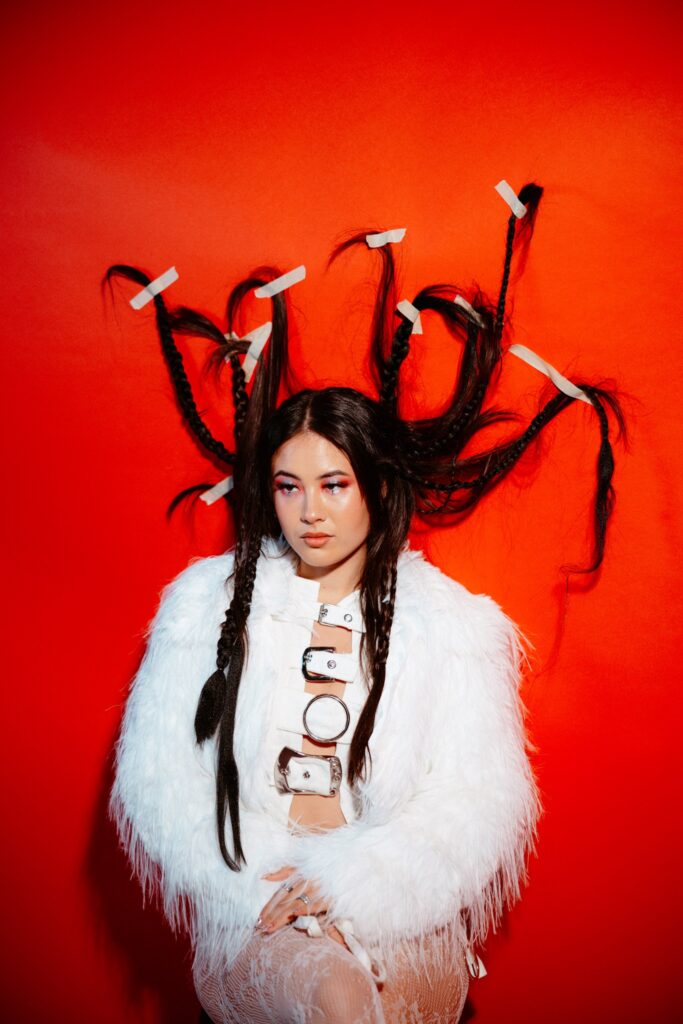 Emei releases new single ‘RABBITHOLE’