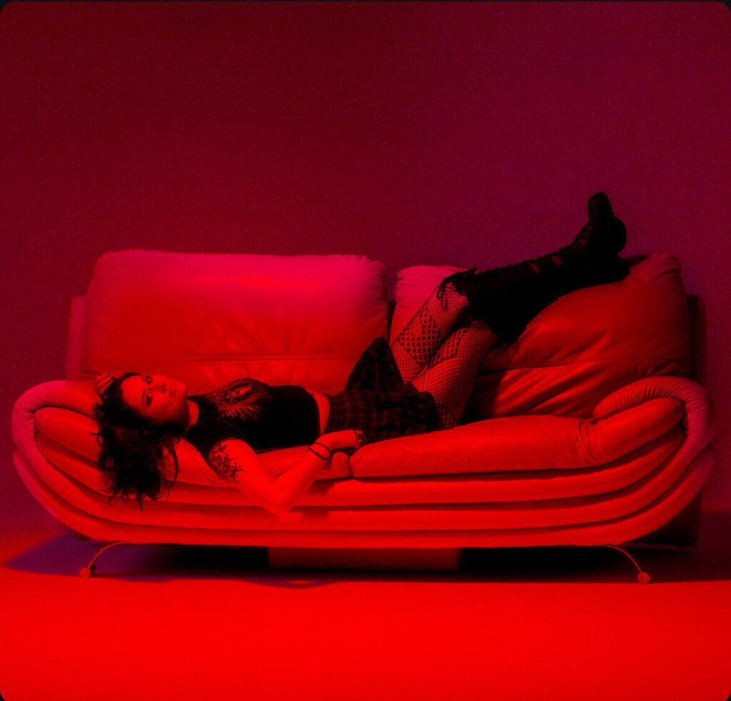 Terra Rouge builds up and belts out nostalgic new single ‘Couch Song’