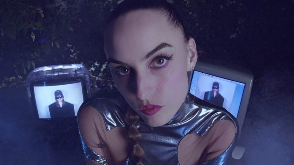 Vitesse X & Pearly Drops share psychedelic tech-noir girls’ night out anthem ‘Get in Girls’