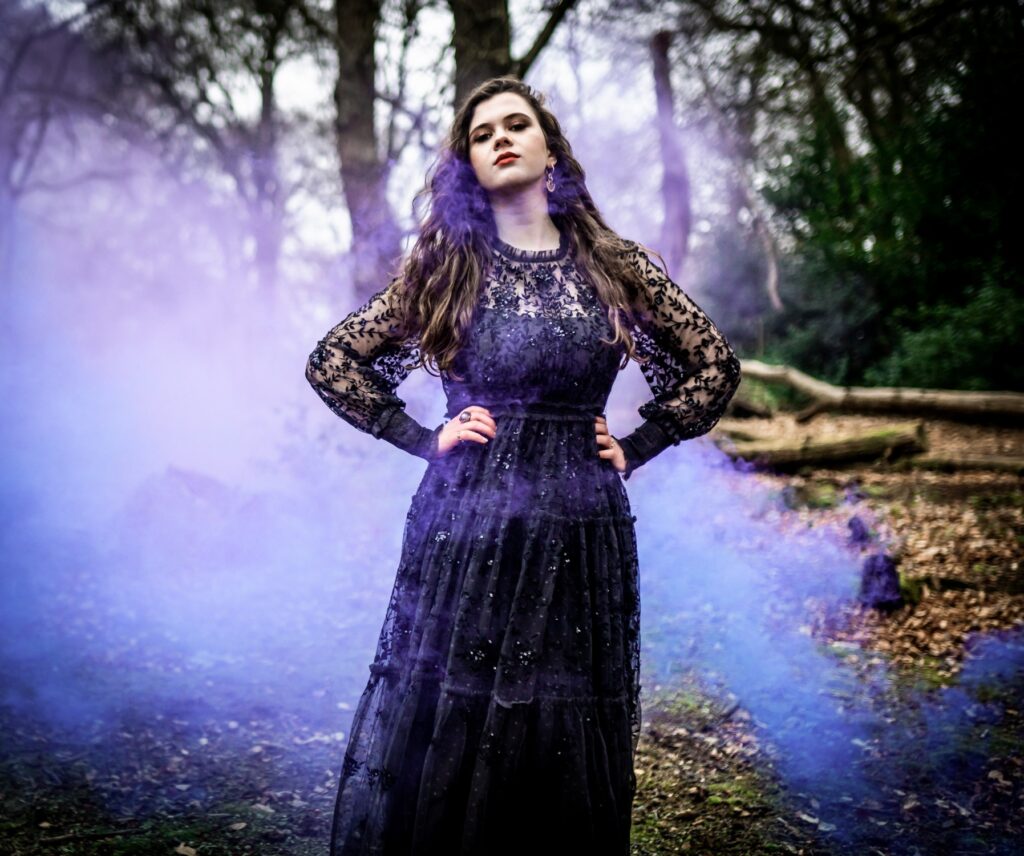 Ria Timkin releases infectious and cinematic new single ‘The Difference’