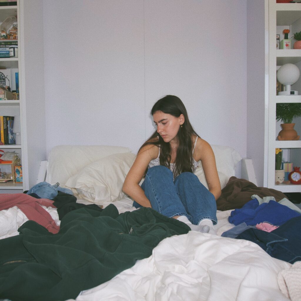 Avery Lynch reveals new single ‘Rain’