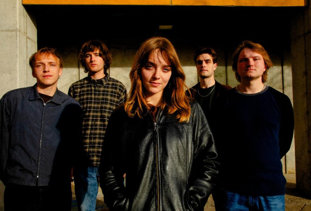 she’s green shares new single & video ‘Graze’