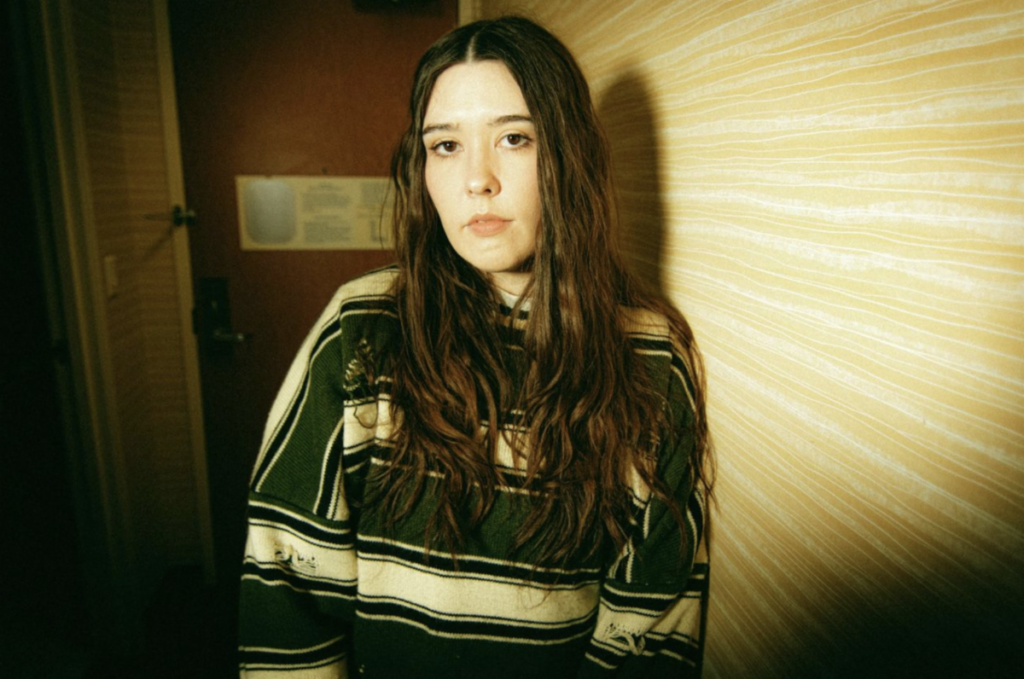 Sydney Sprague shares new single/video ‘Fair Field’