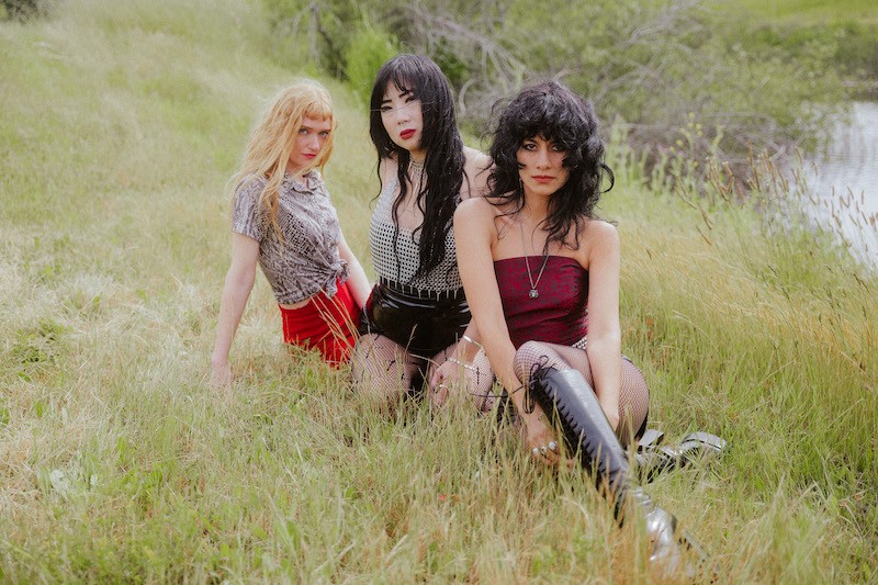 Read more about the article L.A. Witch share new single & video ‘The Lines’