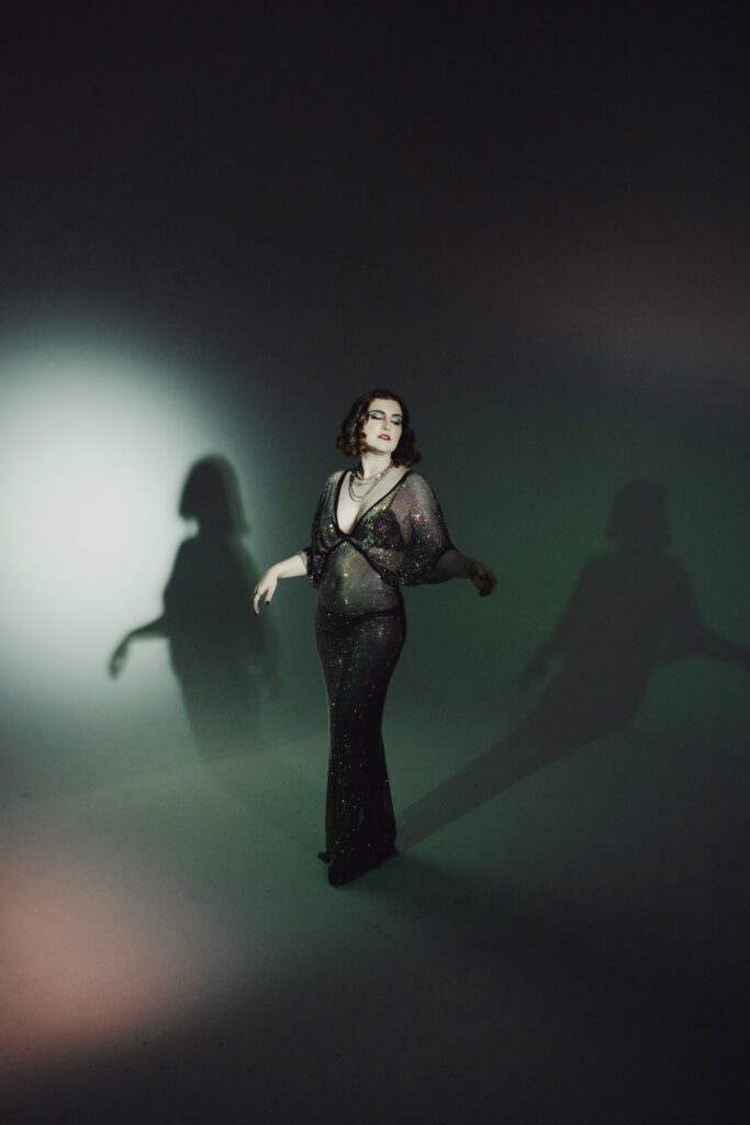Samantha Margret turns up the heat with new single, ‘hot enough’