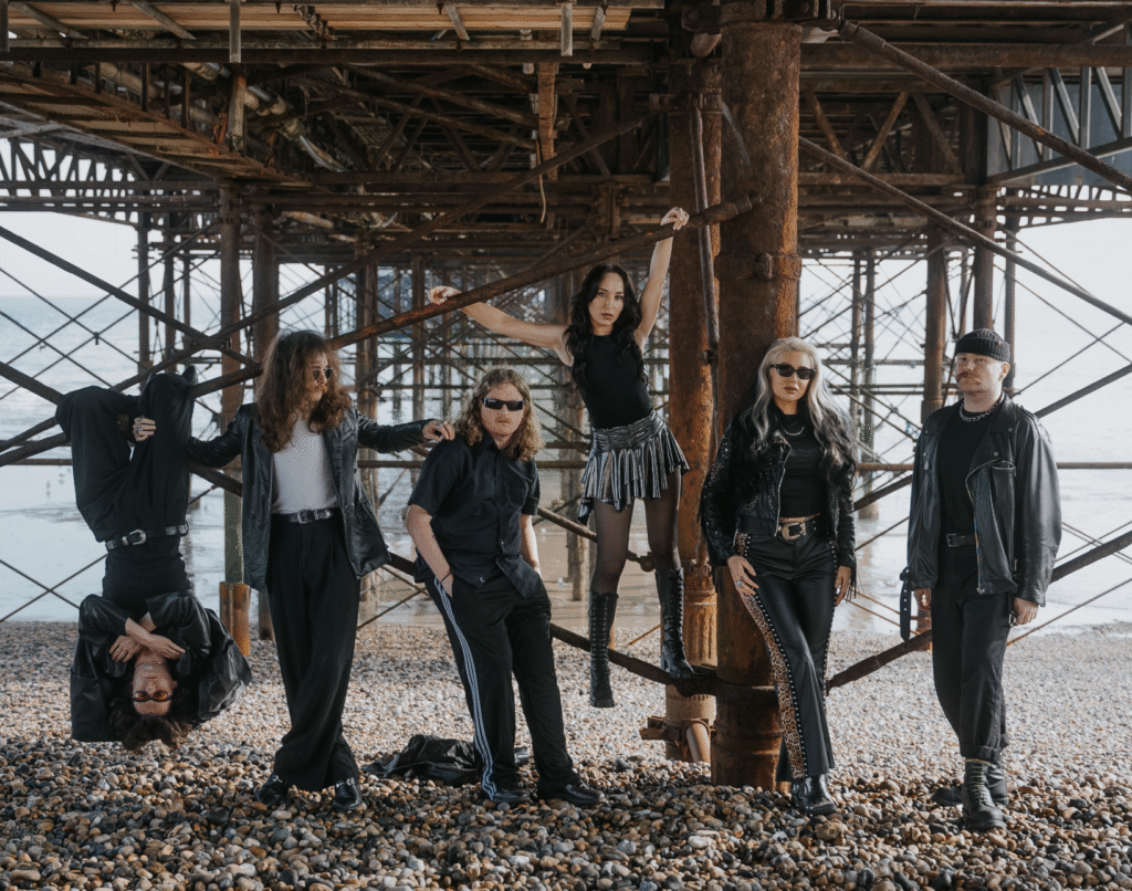 Jools shares new single/video ‘Limerence’