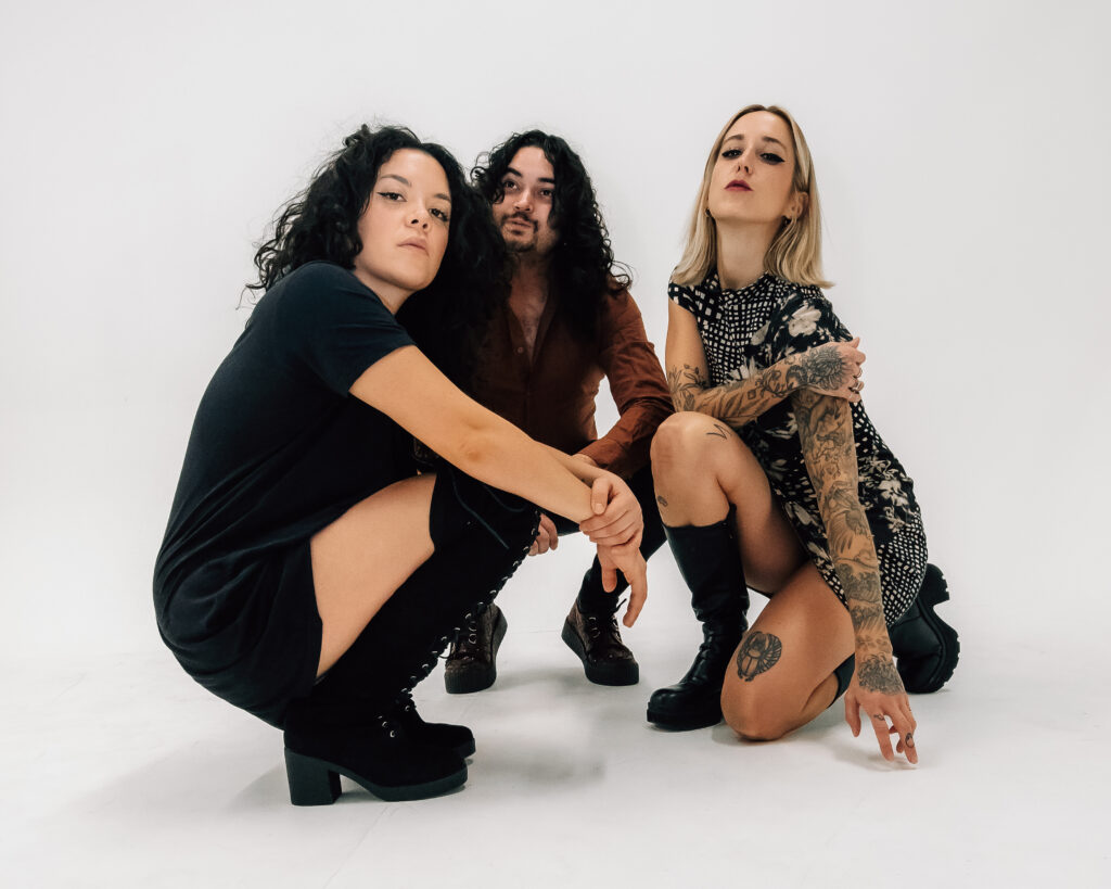 Daisychain try not to drown in unspoken words on rip-roaring new single/video ‘Rivers’