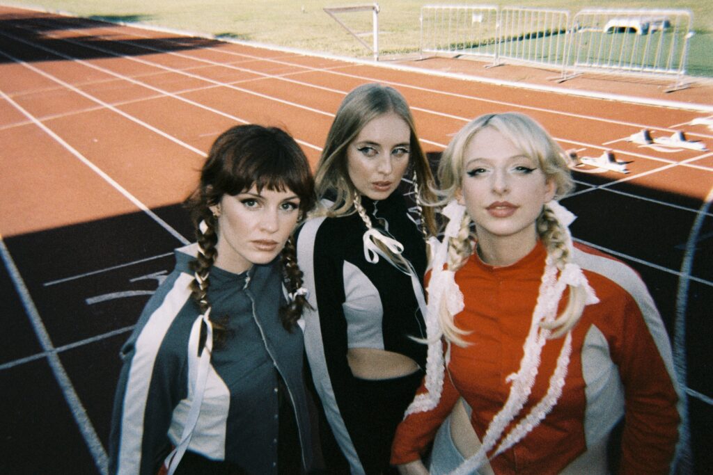 BLUSHER release euphoric synth-pop rush of ‘WHATEVERWHATEVER’