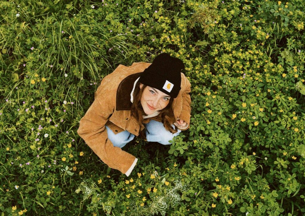 Eleni Drake releases new single ‘Dolores’