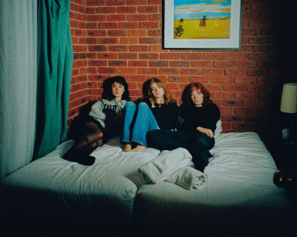 Folk Bitch Trio share new single/video ‘Hotel TV’