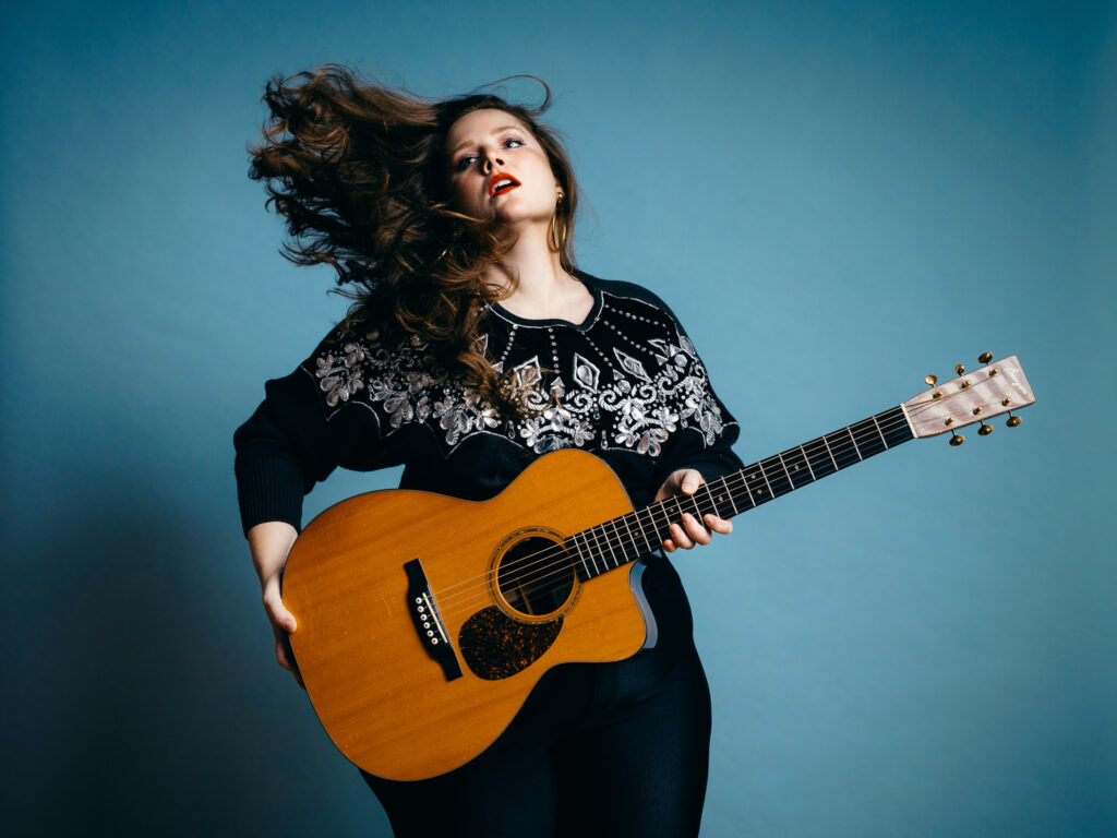 Erin Lunsford shares dreamy breakup anthem ‘Last I Heard’