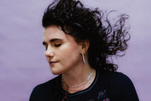 Read more about the article Georgia shares brand new single ‘Wanna Play’