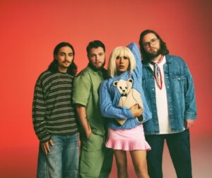 Read more about the article Rainbow Kitten Surprise release new single ‘Dang’