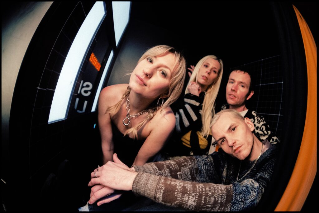 Coach Party debut new single ‘Do It For Love’