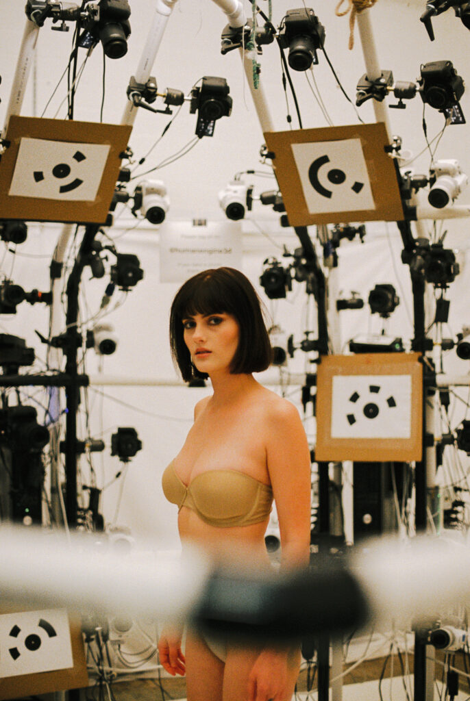 EMELINE shares new single/video ‘Porn Star’