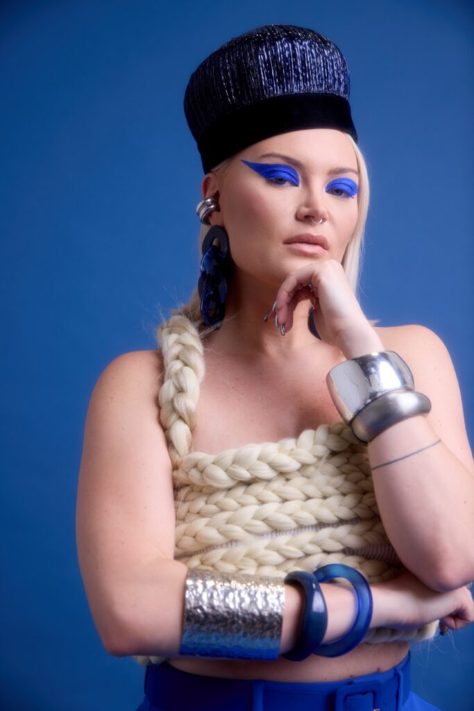 Alana Hil shares new single/video ‘heartbleed over coffee’