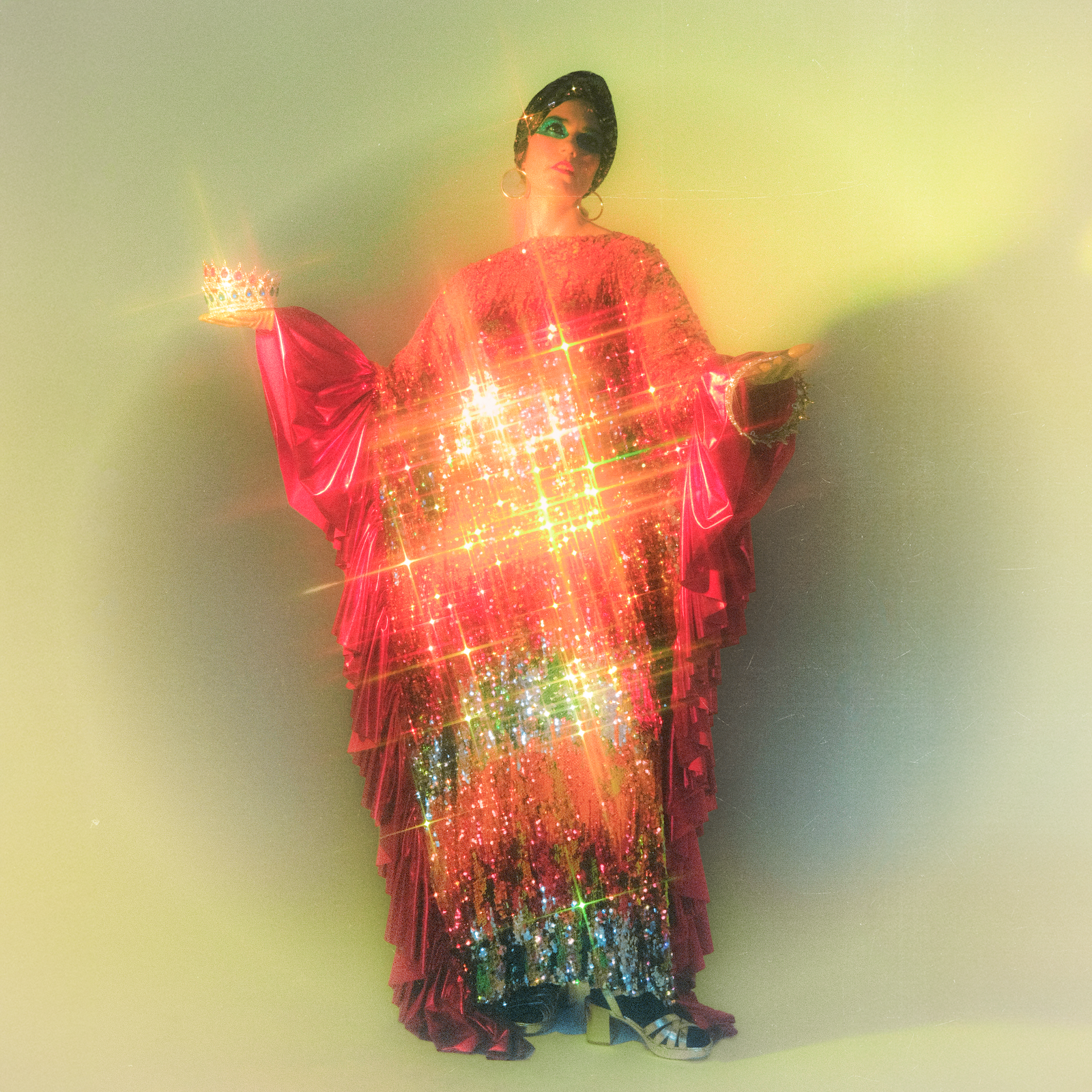 Read more about the article Vanity Fairy announces Queen of Queens EP. Listen to the title track now