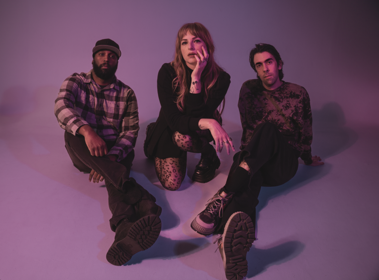 Read more about the article Ramonda Hammer announce new EP; release new single ‘Hush Money’