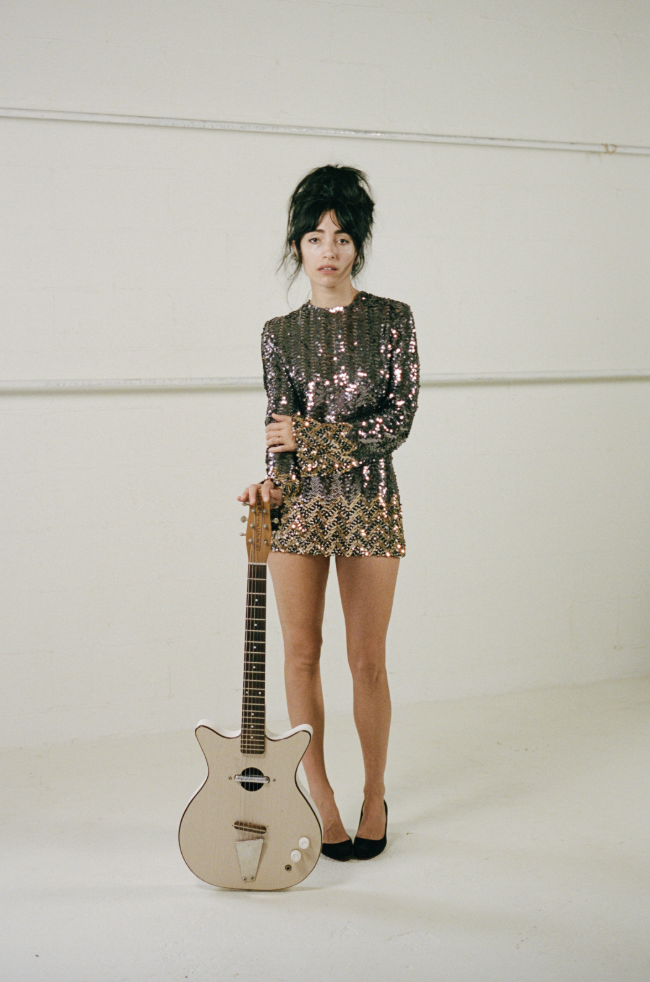 You are currently viewing Katie Schecter releases new single ‘Hide My Weapons’